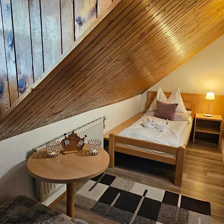 בית הארחה Gasthof-pension Alt Kirchheim