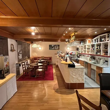 בית הארחה Gasthof-pension Alt Kirchheim באד קליניקירשהיים