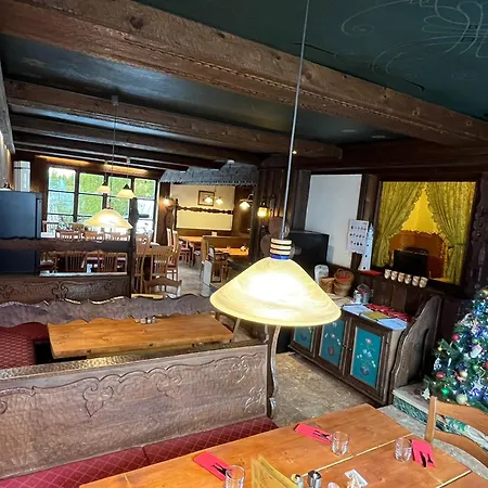 Gasthof-pension Alt Kirchheim בית הארחה