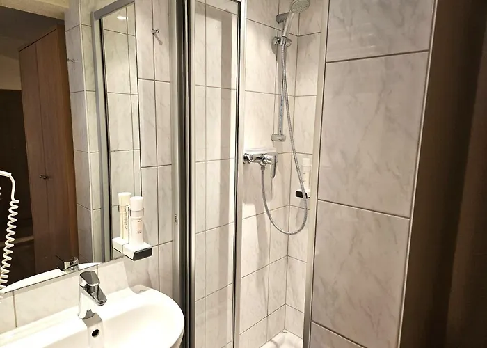 Gasthof-pension Alt Kirchheim באד קליניקירשהיים